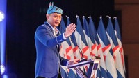 Selain dua putra tokoh di Jatim itu, sejumlah kepala daerah di Jatim juga masuk di pengurus DPD Demokrat Jatim. Dari Bupati Lamongan, Yuhronur Efendi, Walikota Malang, Sutiadji, Bupati Pacitan, Indarta Nur Bayuaji, Wakil Bupati Tuban, Riyadi, Wakil Bupati Mojokerto, Muhammad Al Barra, hingga Wakil Bupati Trenggalek, Syah Muhammad Natanegara. Mereka tercatat di jajaran wakil ketua.