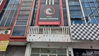 Foto: Partai Mahasiswa Indonesia mulanya diketahui berlokasi di kawasan Jakarta Selatan menurut surat Kemenkumham. Namun, saat dicek detikcom di lokasi, alamat tersebut justru menunjukkan markas partai lain yakni kantor DPP Partai Pandu Bangsa. (Anggi Muliawati/detikcom)