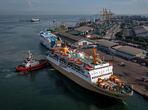 Aptrindo Tanjung Emas Mogok Buntut Pembatasan Operasional Angkutan Sumbu 3