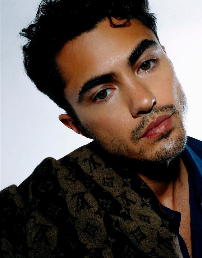 Darren sudah bercita-cita jadi aktor sejak usia lima tahun. Dia mulai serius menggeluti dunia akting saat duduk di bangku kuliah. Foto: Instagram/@darrenbarnet