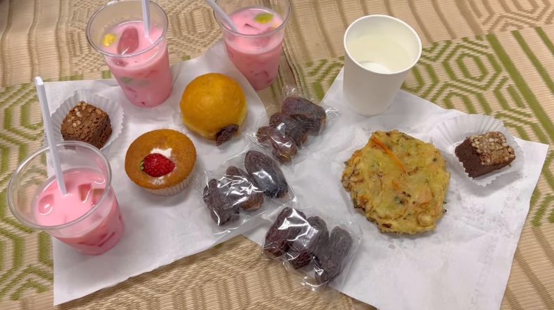 Erika eks JKT48 buka puasa di masjid Jepang