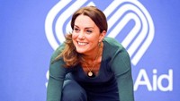 Punya peralatan gym pribadi, Kate Middleton tetap ikut klub gym dengan uang pendaftaran 1.555 Poundsterling dan 325 Poundsterling atau Rp 6 juta untuk sekali latihan. (Foto: Instagram dukeandduchessofcambridge)