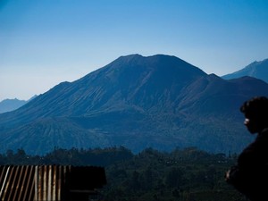 Niluh Djelantik Kecewa Koster Larang Pendakian Gunung: Segera Revisi