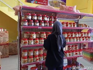 Omzet Kue Kacang Mak Enak Naik 100 Persen saat Ramadan
