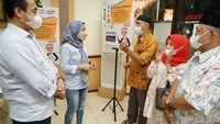 Bank Mantap memberikan bantuan modal dan teknis pengelolaan usaha melalui pelatihan wirausaha Mantap Sejahtera dengan pendampingan dari Mentor bagi yang ingin memulai usaha mandiri pasca pensiun.