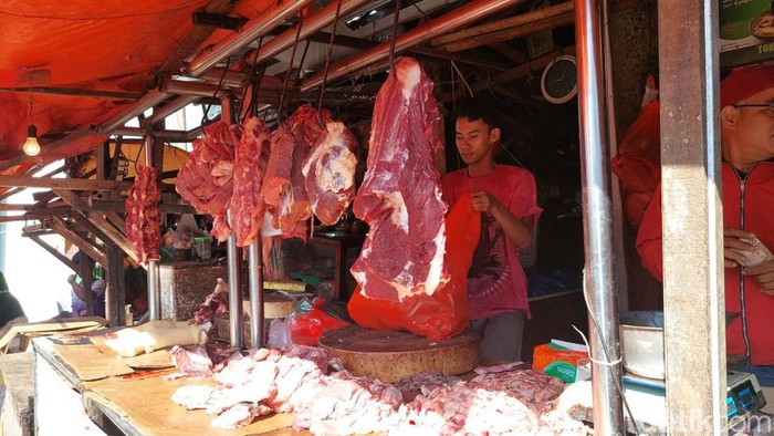 Pedagang Daging Sapi di Pasar Ciputat