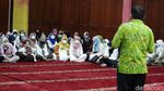 Ratusan Anak Yatim Terima Santunan dan Sembako