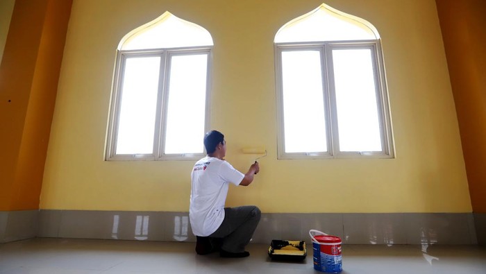 Sambut Ramadan Lebih Berwarna pada 51 Masjid di Indonesia Nippon paint menyemarakkan momen #RamadanLebihBerwarna dengan mendonasikan 8400 liter lebih pada 51 Masjid serentak di beberapa daerah di Indonesia.