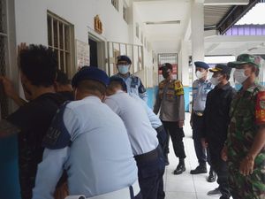 Gelar Sidak, Lapas Cibinong Bogor Sita Sejumlah Handphone Napi
