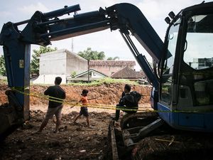 Bisa-bisanya... Cagar Budaya Tembok Keraton Kartasura Dirobohkan