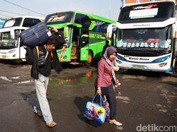 Terminal Bekasi Mulai Ramai Pemudik