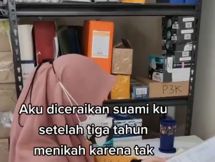 Wanita curhat dituduh selingkuh oleh mertua dan adik ipar. Wanita curhat dituduh selingkuh oleh mertua dan adik ipar.