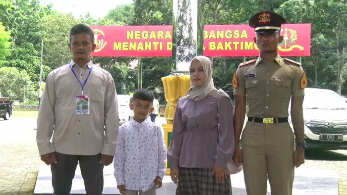 Affandi Widiantoro dan keluarga, anak driver ojol masuk Akmil