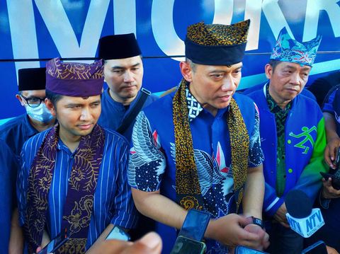 AHY Bagi Takjil dan Gelar Ngabuburit Politik