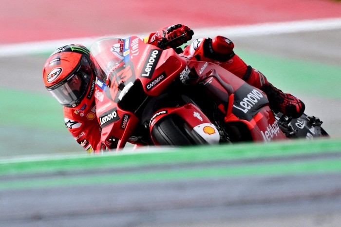 Ducati Italian rider Francesco Bagnaia rides during the third practice session of the MotoGP Portuguese Grand Prix at the Algarve International Circuit in Portimao on April 23, 2022. (Photo by GABRIEL BOUYS / AFP)
