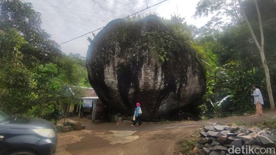 Piknik ke Batu Raksasa di Cianjur? Lihat Yuk Penampakannya