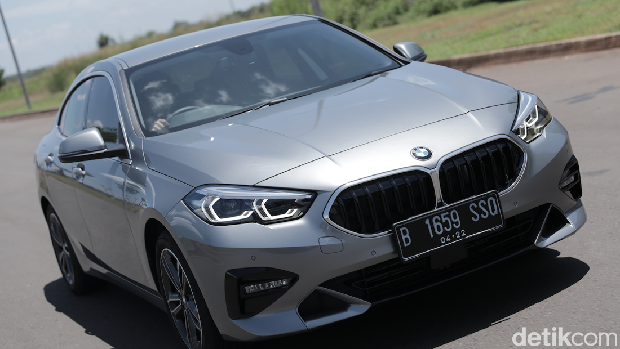 BMW 218i Gran Coupe Sport BMW 218i Gran Coupe Sport