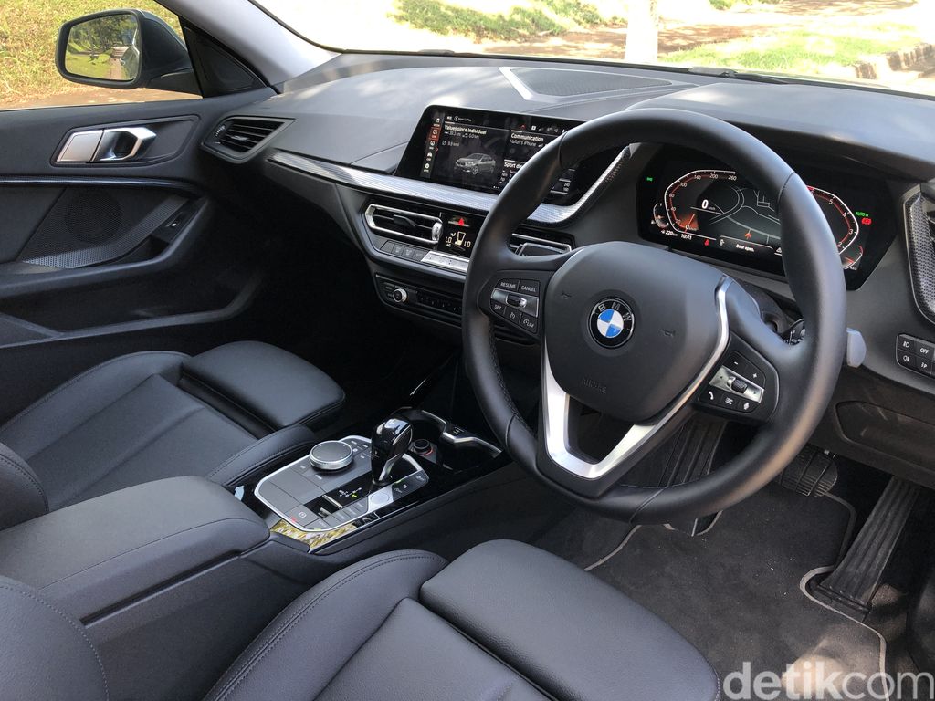 BMW 218i Gran Coupe Sport BMW 218i Gran Coupe Sport