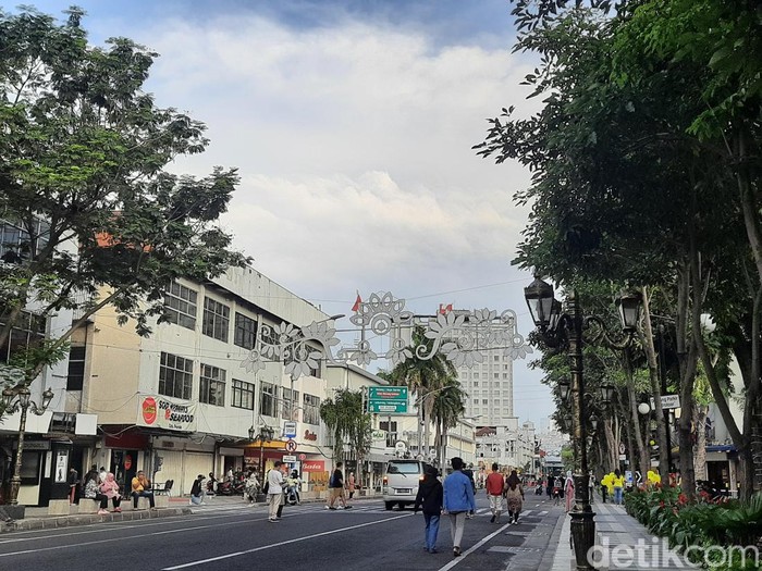 CFD terakhir selama Ramadan di Jalan Tunjungan Surabaya