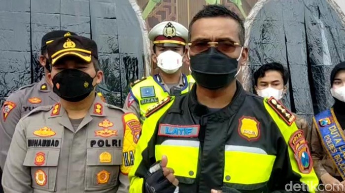 Dirlantas Polda Jatim saat meninjau Pos Pengamanan dan Pos Pelayanan Mudik Lebaran di Bojonegoro.