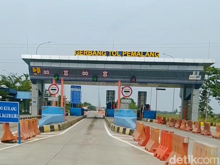 Exit Tol Pemalang, GT Pemalang (Gandulan) Minggu (24/4/2022), pukul 11.10 WIB.