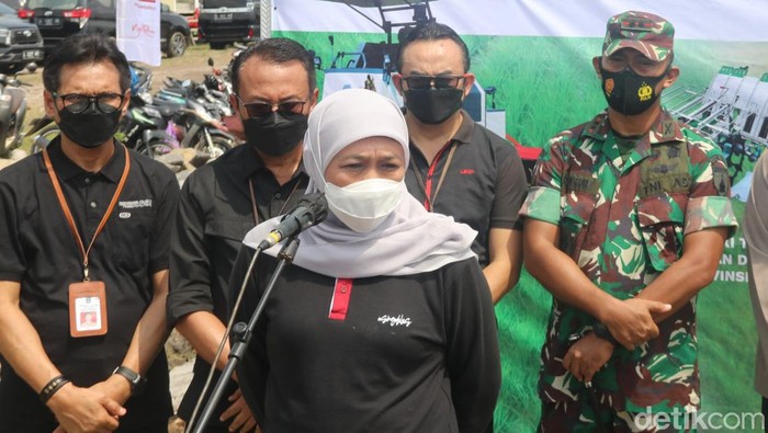 Gubernur Jatim Khofifah saat kunjungan kerja di Ngawi menyatakan penyiapan 200 posko mudik di Jatim