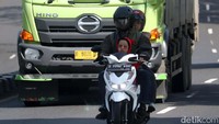 Kepala Pos Pelayanan Nagreg AKP Hima Rawalasi Prarama mengatakan, situasi arus lalu lintas masih terpantau lancar.
