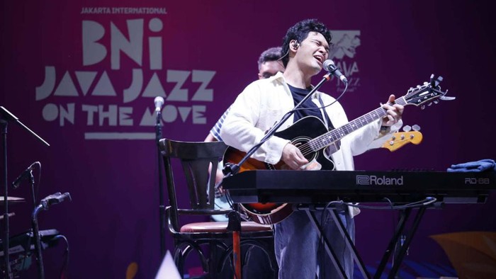 BNI Java Jazz On The Move (JJOTM) sukses digelar di Lippo Mall Kemang, Sabtu (23/4). JJOTM digelar untuk menyambut Jakarta International BNI Java Jazz Festival.
