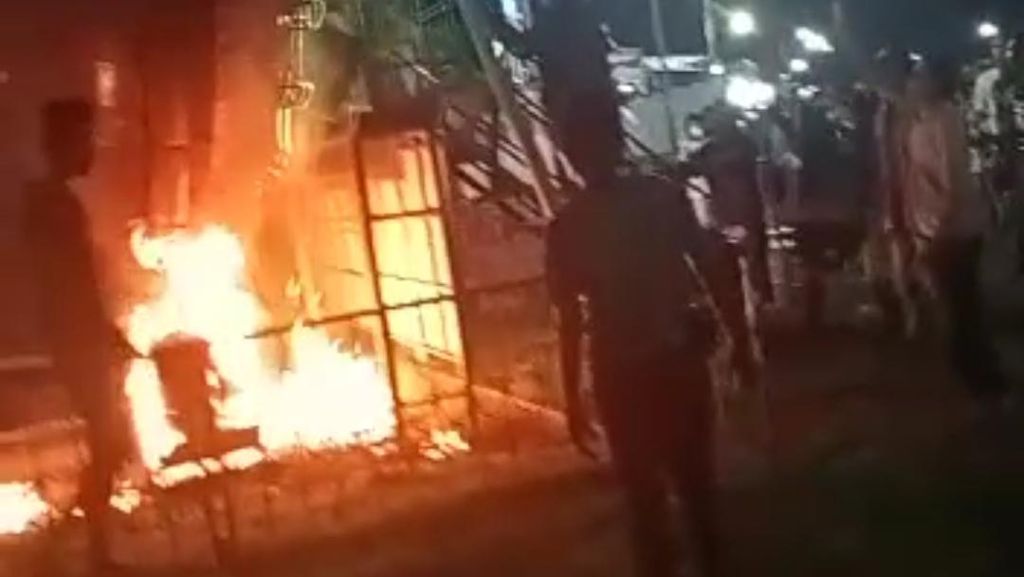 Viral Wahana Kora-kora Pasar Malam Tuban Terbakar, Sempat Ada Letusan