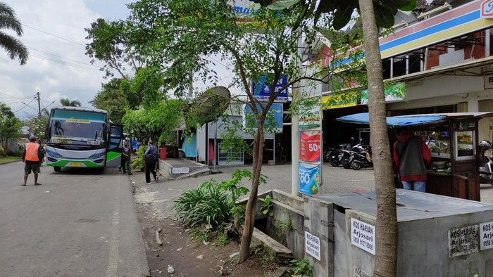 lokasi luar terminal arjosari malang