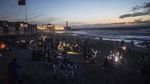 Menanti Waktu Berbuka Puasa di Tepi Pantai Rabat Maroko