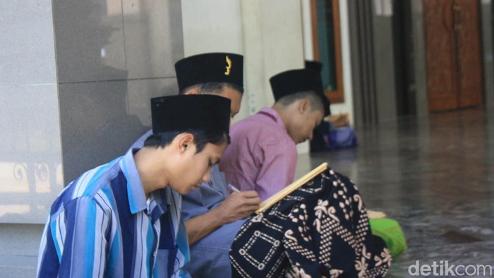 Menengok Tradisi Nahun di Ponpes Tremas Pacitan