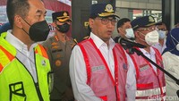 Oleh sebab itu, jajarannya diminta untuk mempersiapkan seluruh kemampuan dalam memberikan pelayanan dan mengamankan di sektor bandar udara setempat.