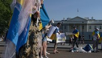 Aksi ini sebagai bentuk dukungan terhdap Ukraina yang kini tengah diserang oleh Rusia.