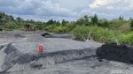 Cidaun, Pantainya Bolong-bolong Akibat Tambang Pasir Hitam