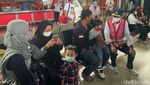 Pantau Bandara Soetta, Menhub Budi Karya Sapa Pemudik