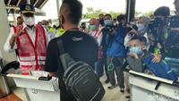 Menteri Perhubungan Budi Karya Sumadi meninjau suasana mudik di Terminal 1 Bandara Soetta, Tangerang, Provinsi Banten, Minggu (24/04/2022).