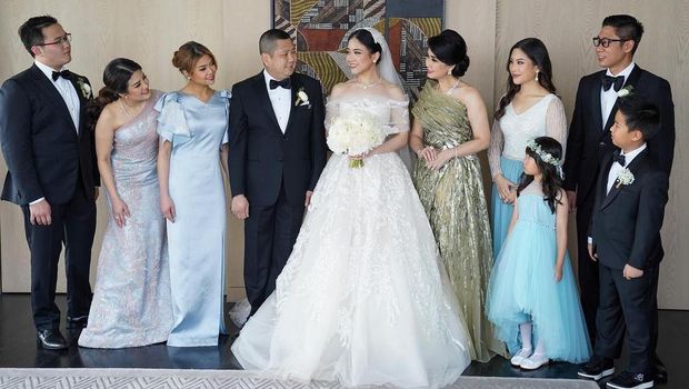 Pernikahan Jessica Tanoesoedibjo dan Jonathan Natakusuma (Tangkapan Layar via Instagram @angelatanoesoedibjo)