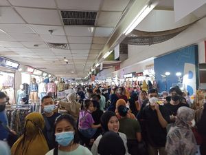 Puncak Keramaian Pasar Tanah Abang 23-24 April, 40 Ribu Pengunjung di Blok A