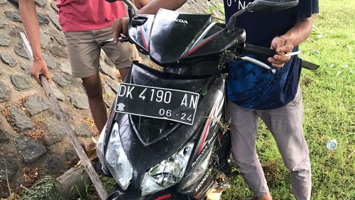 sepeda motor korban kecelakaan di Taman Pancing, Denpasar