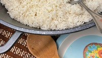 Sebagai orang Indonesia,nasi tetap menjadi makanan pokok yang harus ada.