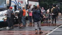 Dari data terakhir Dishub Kota Bandung kedatangan dan pemberangkatan bus AKDP dan AKAP setiap harinya melebihi 100 bus.