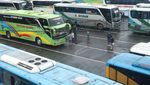 Suasana Terminal Cicaheum Bandung Mulai Padat