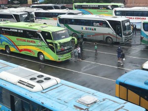 Apesnya Penumpang Bus Ini Kala Laptop dan i-Pad Digondol Pencuri