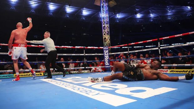 LONDON, ENGLAND - APRIL 23: Tyson Fury reacts to knocking out Dillian Whyte after the WBC World Heavyweight Title Fight between Tyson Fury and Dillian Whyte at Wembley Stadium on April 23, 2022 in London, England. (Photo by Julian Finney/Getty Images)