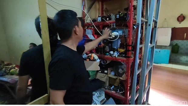 Warga Parepare rakit PLTB mini sendiri,