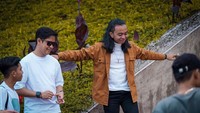 Penyanyi Zinidin Zidan tengah remaai dibicarakan usai memparodikan gara Andhika Kangen Band dan Rizal Armada bersana dengan Tri Suaka. Foto: Instagram @zinidinzidan_real