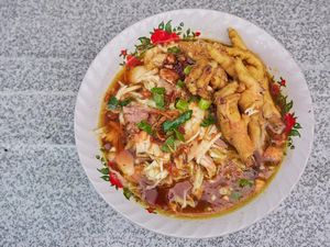 20 Soto Ceker Ayam Murah Meriah dan Enak Ada di Sini!