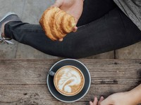 5 Kafe Asal Bali Buka di Jakarta, Menunya Croissant hingga Cinnamon Roll