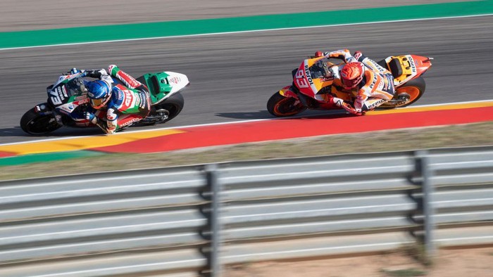 ALCANIZ, SPAIN - SEPTEMBER 10: Alex Marquez of Spain and LCR Honda Castrol leads Marc Marquez of Spain and Repsol Honda Team during the MotoGP of Aragon - Free Practice at Motorland Aragon Circuit on September 10, 2021 in Alcaniz, Spain. (Photo by Mirco Lazzari gp/Getty Images)